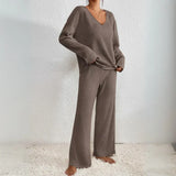 VIVIENNE | Dvoudílná souprava s rovnými kalhotami a topem s výstřihem do V